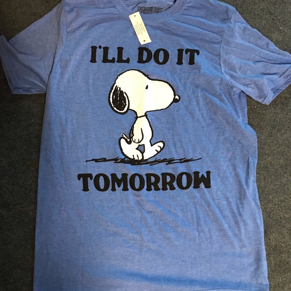 Womens Medium Snoopy Tee
